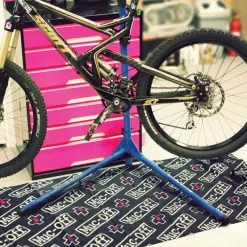 Muc-Off &quot;Bike Mat&quot; Werkstattmatte Der Ideale Schutz F&uuml;r Jeden Ort! -SRAM Verkäufe muc off bike mat werkstattmatte der ideale schutz fuer jeden ort5