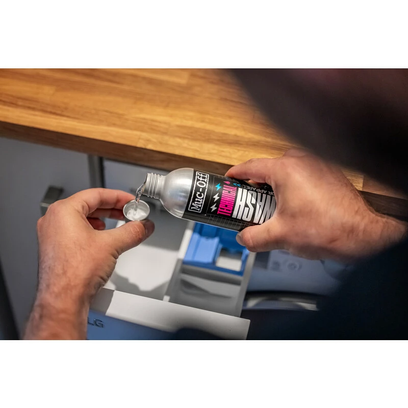 Muc-Off Technical Wash For Apparel 300ml 6 Muc-Off Technical Wash For Apparel 300ml – Bild 6