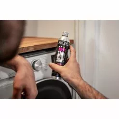 Muc-Off Wash-In Rain Shield Re-Proofer 300ml -SRAM Verkäufe muc off wash in rain shield re proofer 300ml5